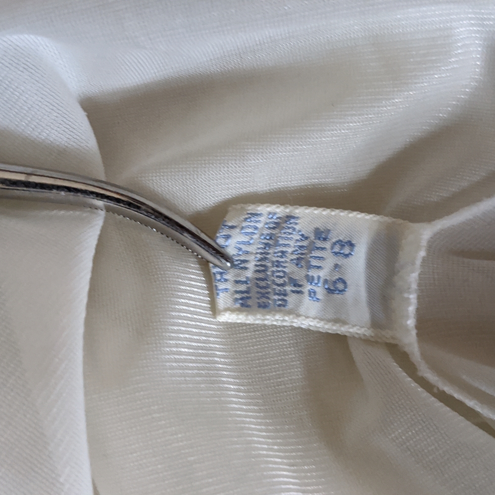 Vintage Cute Ivory Neglige Nightgown EUC size 6-8 - Picture 7 of 8